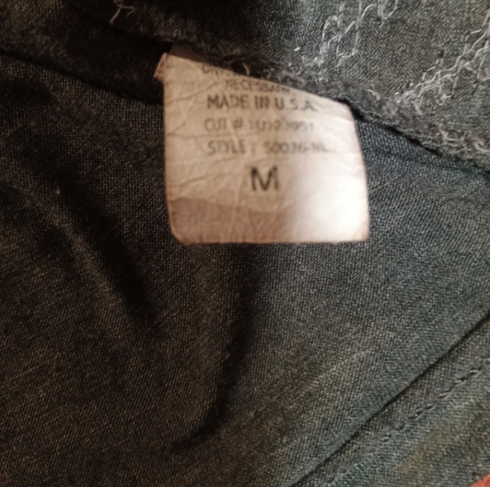 julie's closet Black Crewneck T-Shirt - Picture 3 of 3
